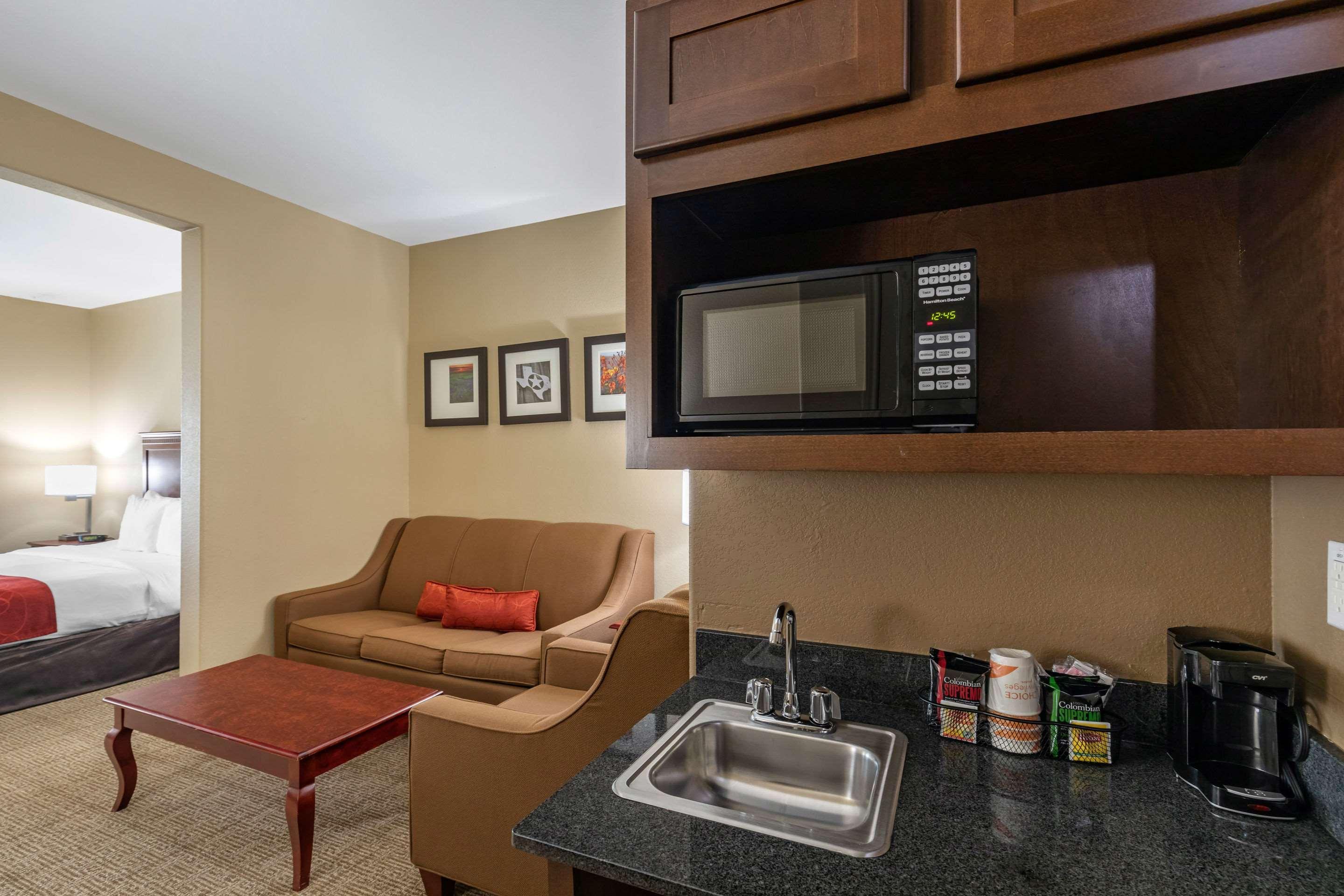 Comfort Suites Ennis Εξωτερικό φωτογραφία