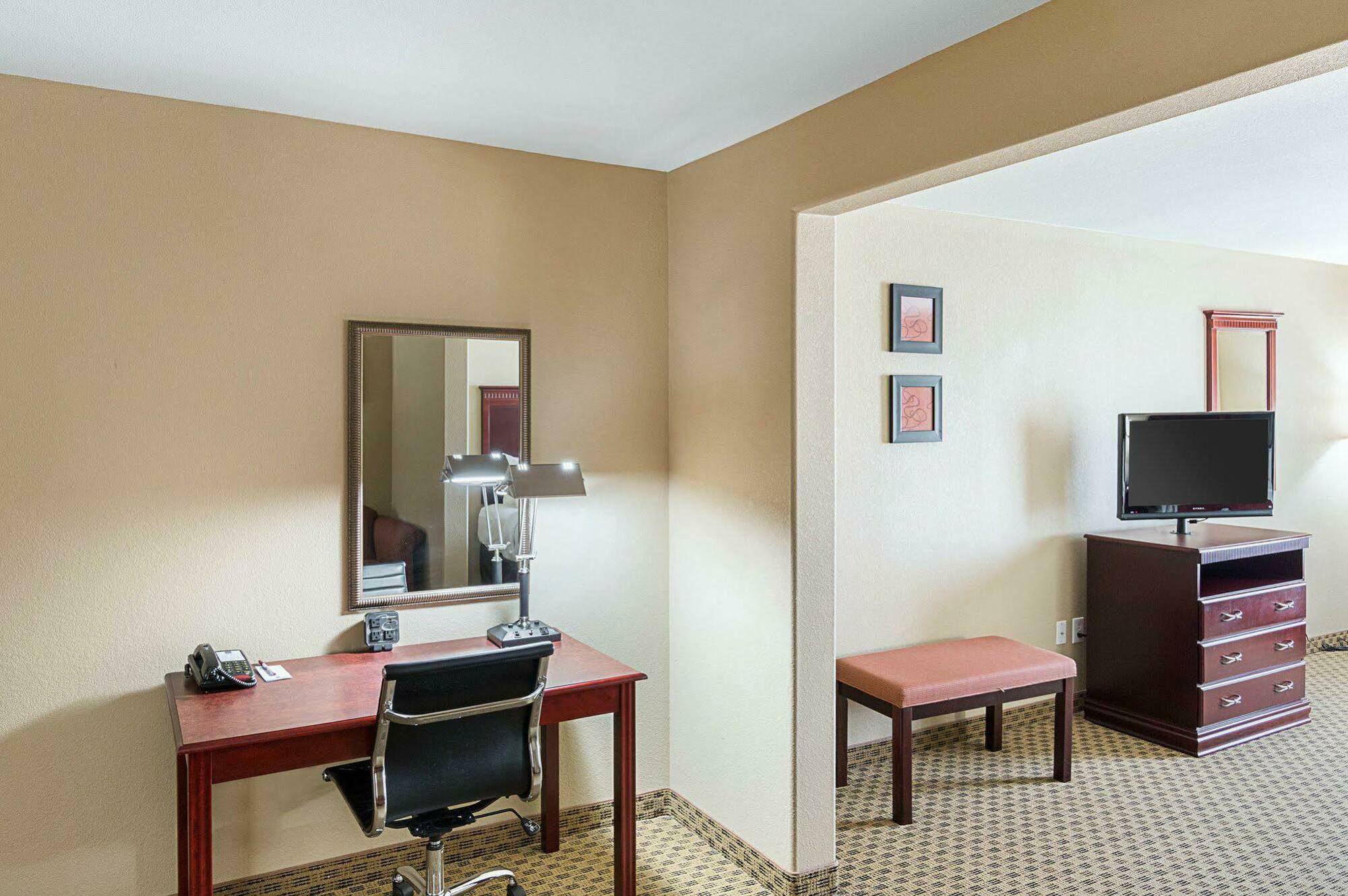 Comfort Suites Ennis Εξωτερικό φωτογραφία